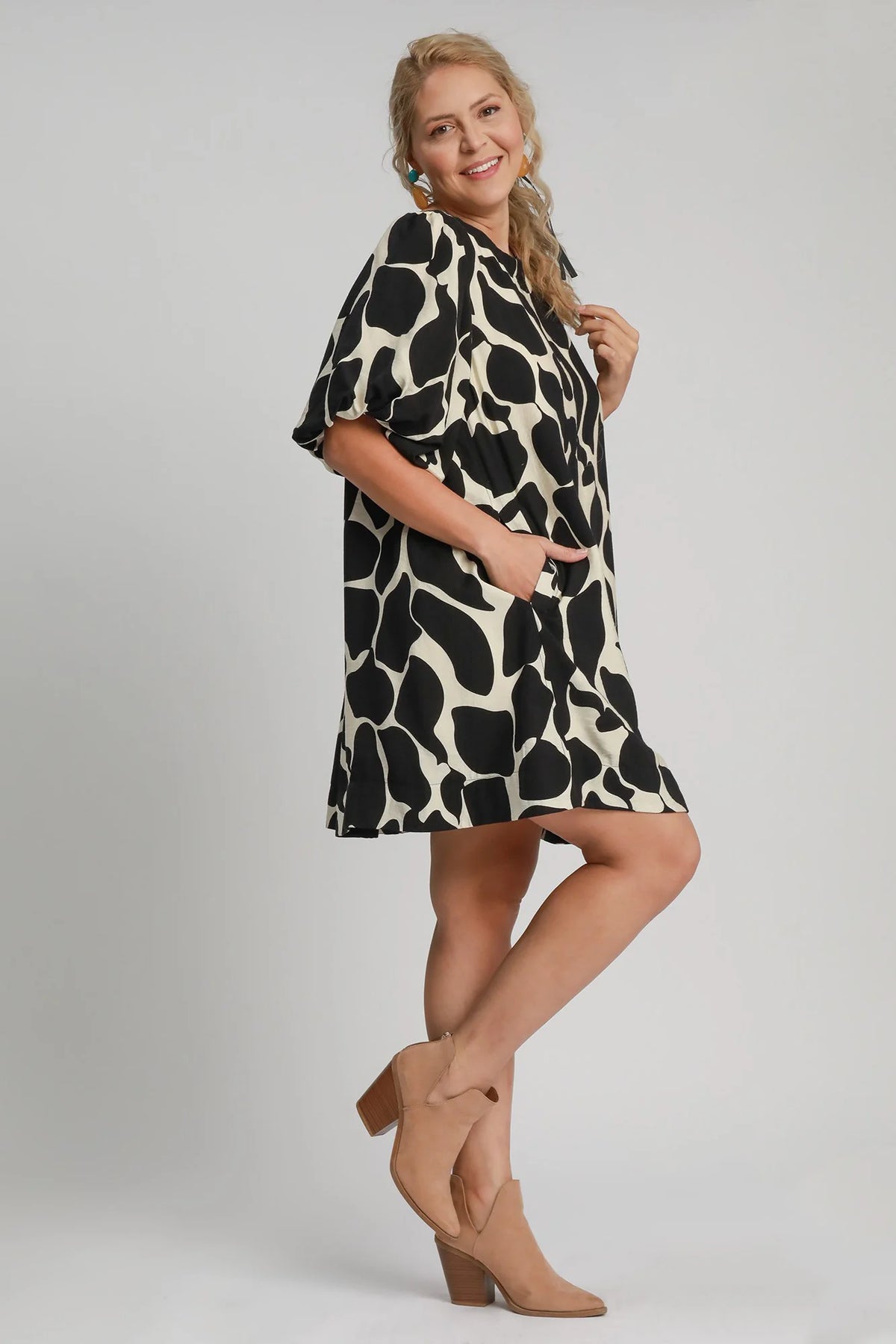 Umgee Full Size Two Tone Abstract Print Puff Sleeve Dress plus Size