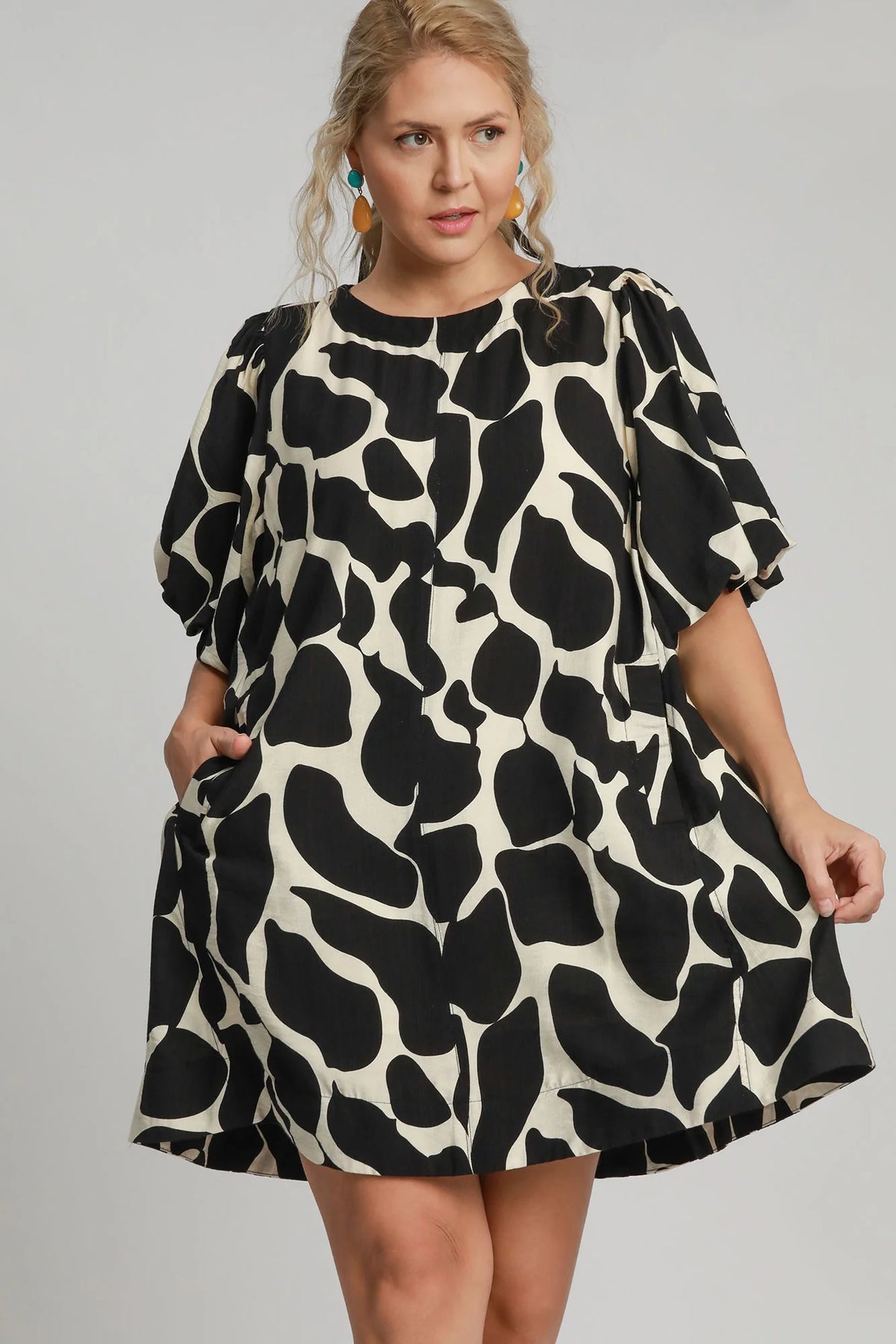 Umgee Full Size Two Tone Abstract Print Puff Sleeve Dress plus Size